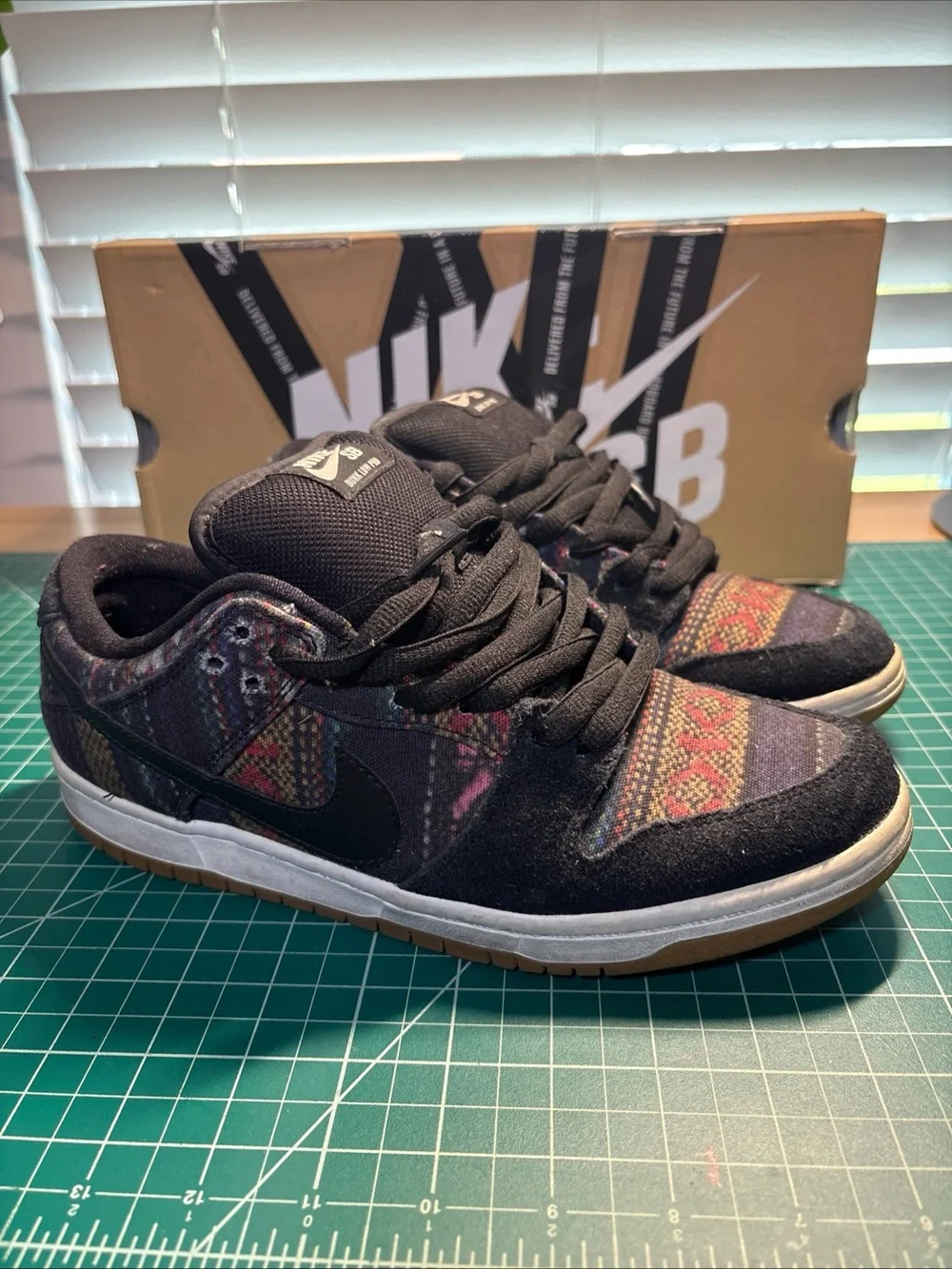 Nike Dunk Low Men's Size 8 Black/White Hacky Sack Premium SB QS 504750-901
